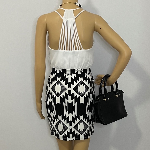 White halter chiffon like top w black white ikat patterned fitted mini skirt! - Picture 9 of 14